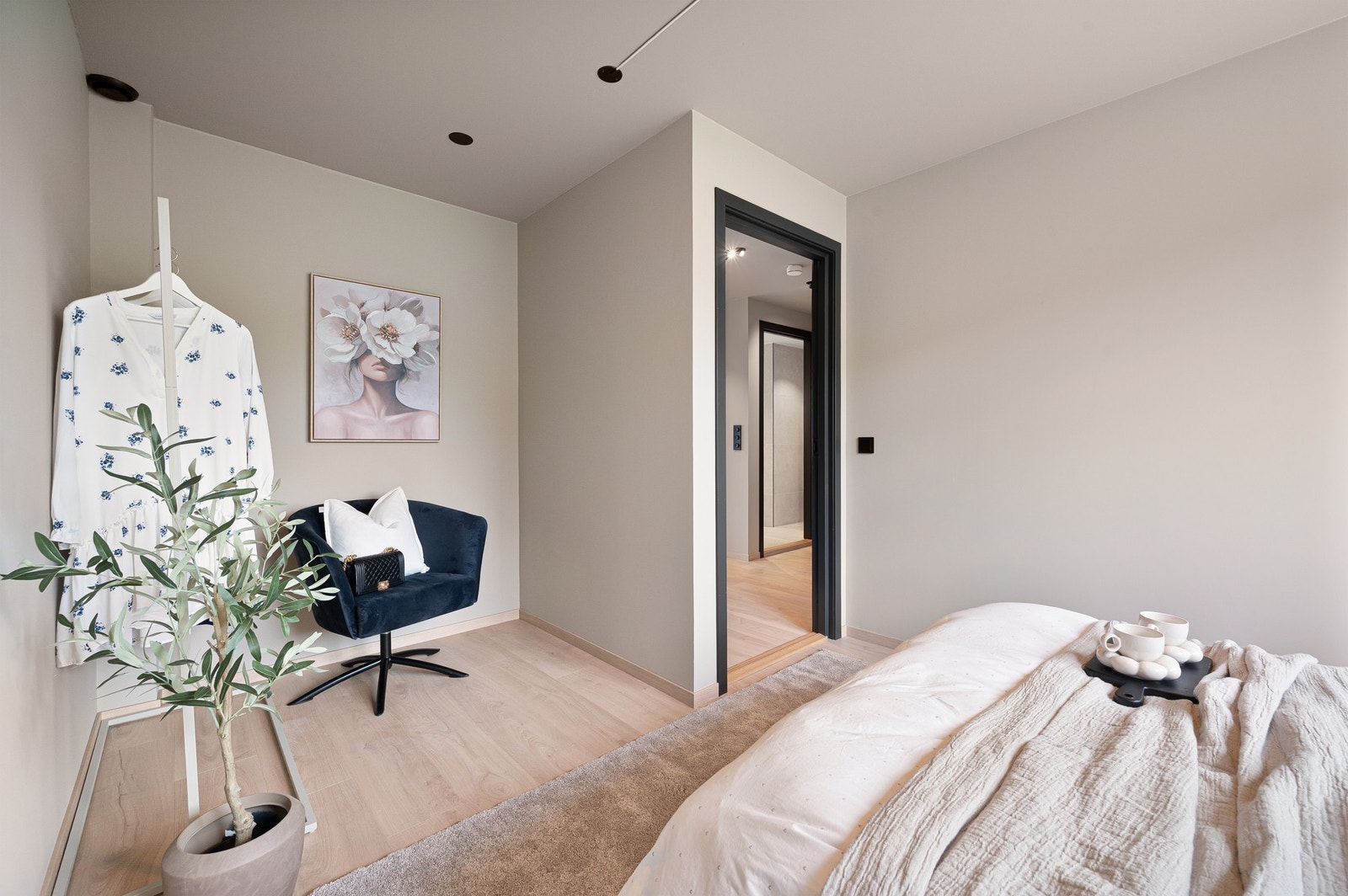 Det er også plass til å sette inn ønsket garderobeløsning. Galleribilde