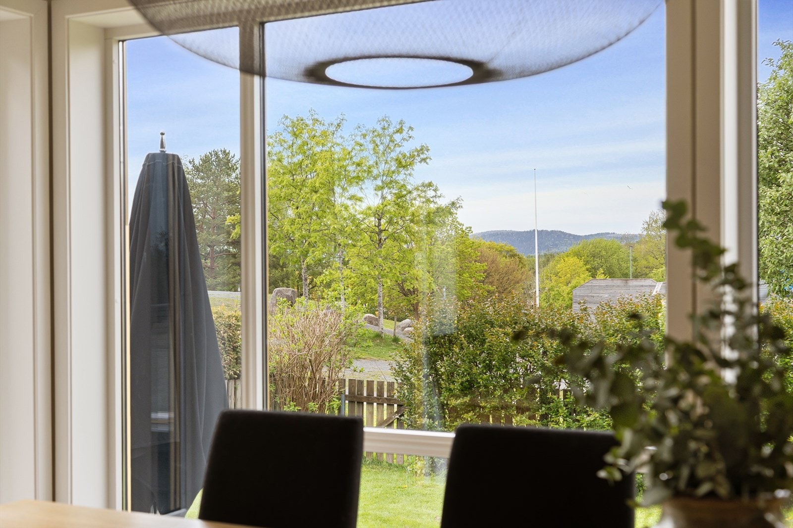 Flott utsyn fra spisestuen. Galleribilde