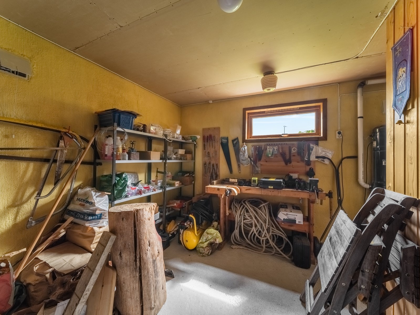 Godt med oppbevaringsplass i boder. Galleribilde