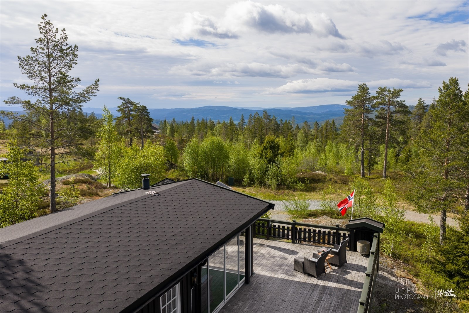 Panoramautsikt mot blant annet Gaustatoppen Galleribilde