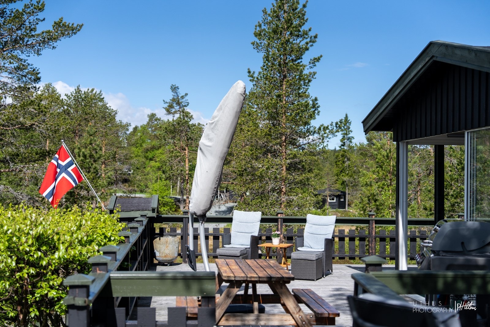 Terrassen er på 87 kvm. Galleribilde