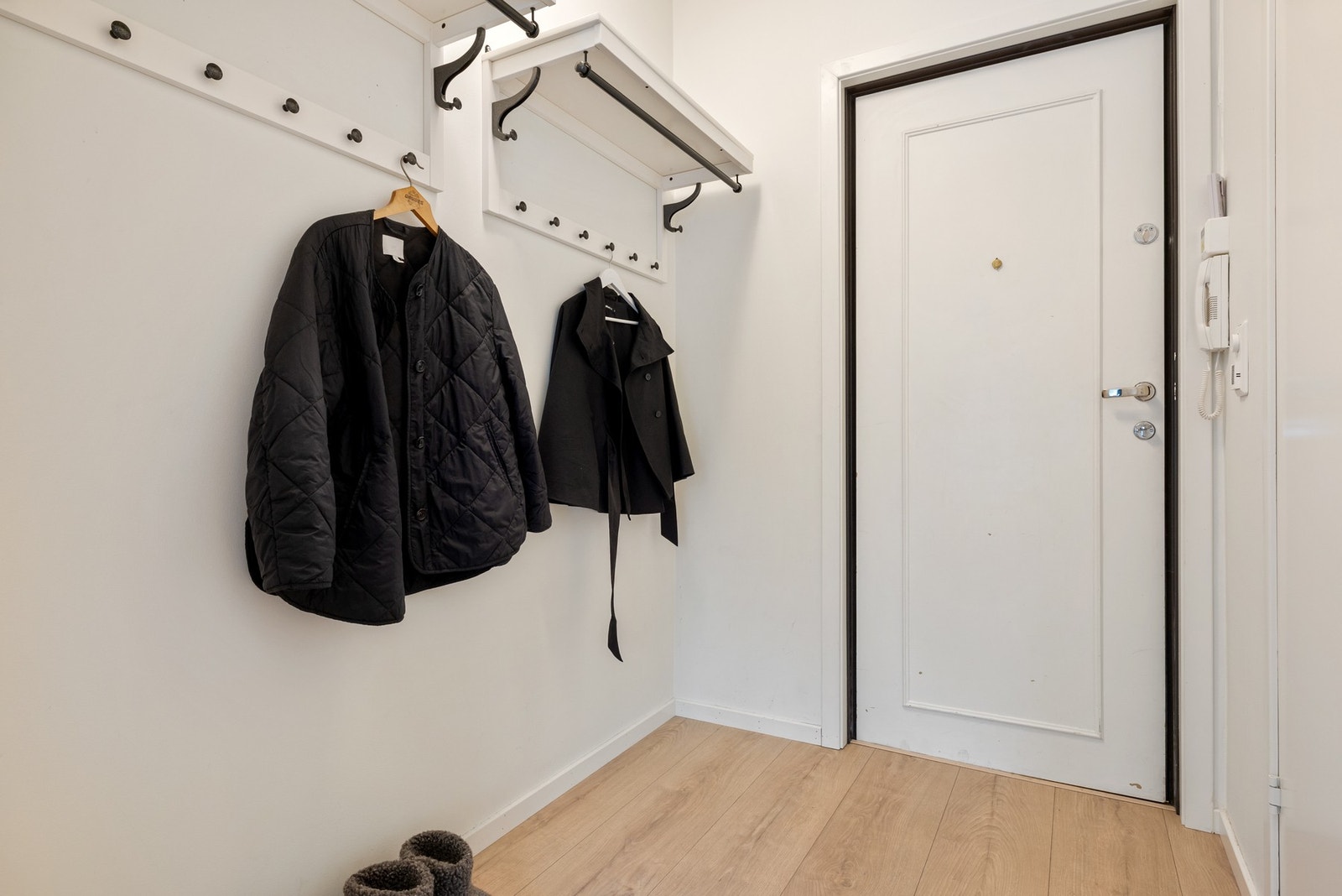 Heis rett til etasjeplan sørger for en enkel og komfortabel hverdag Galleribilde