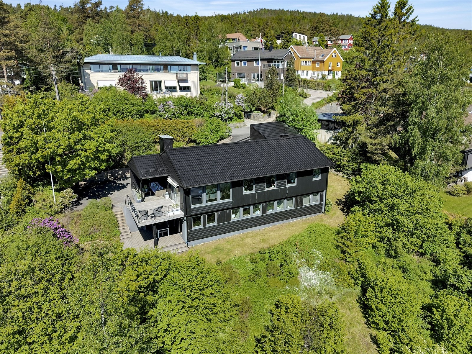 Nydelig beliggende enebolig midt i Hemingland. Galleribilde