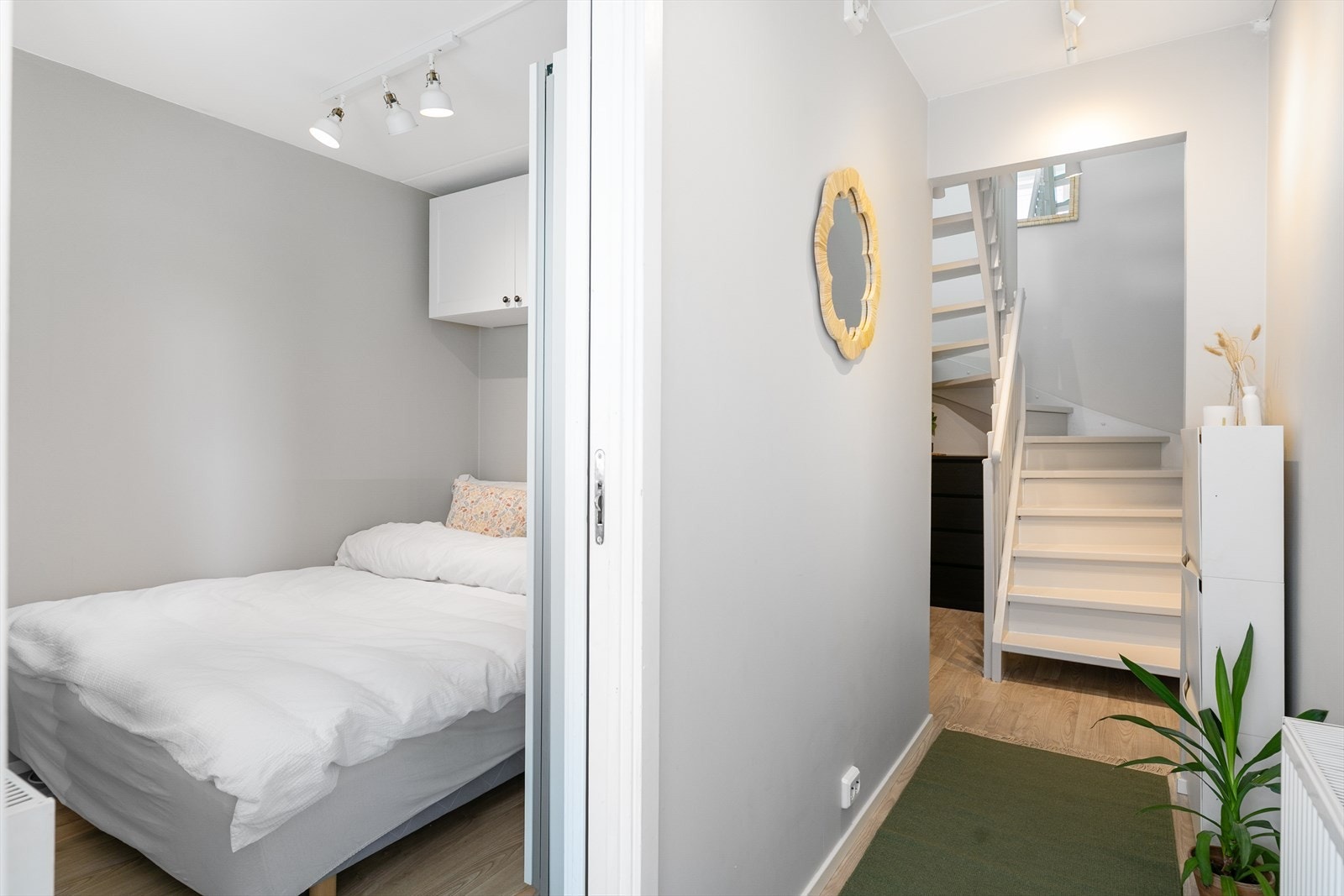 Entréen gir et lyst og innbydende førsteinntrykk. Galleribilde