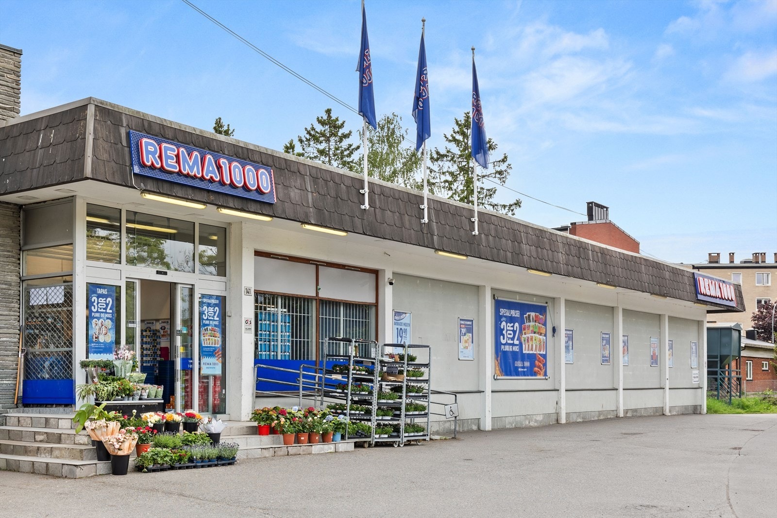 Rema ligger rett bak bygget Galleribilde