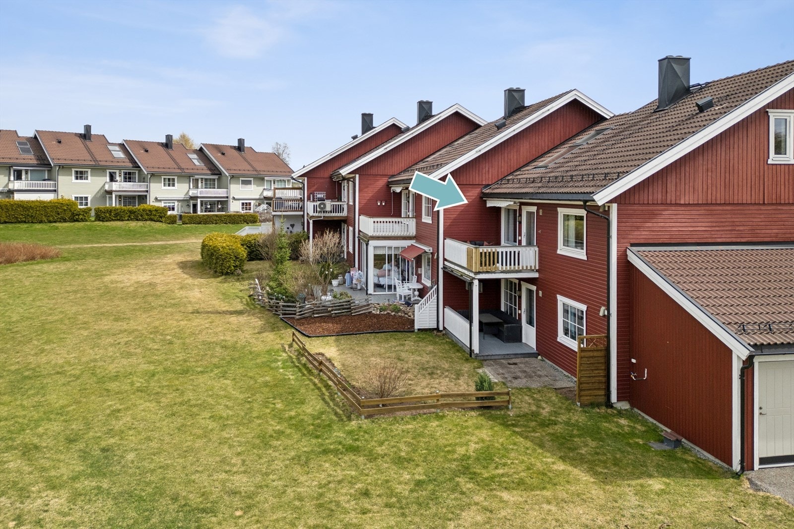 Leiligheten ligger på ende i 2. etasje Galleribilde