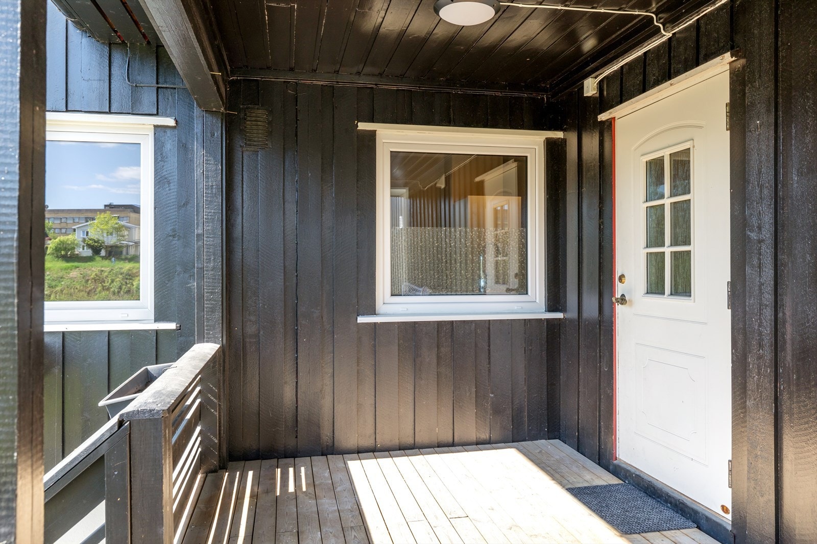 Overbygd inngangsparti. Galleribilde