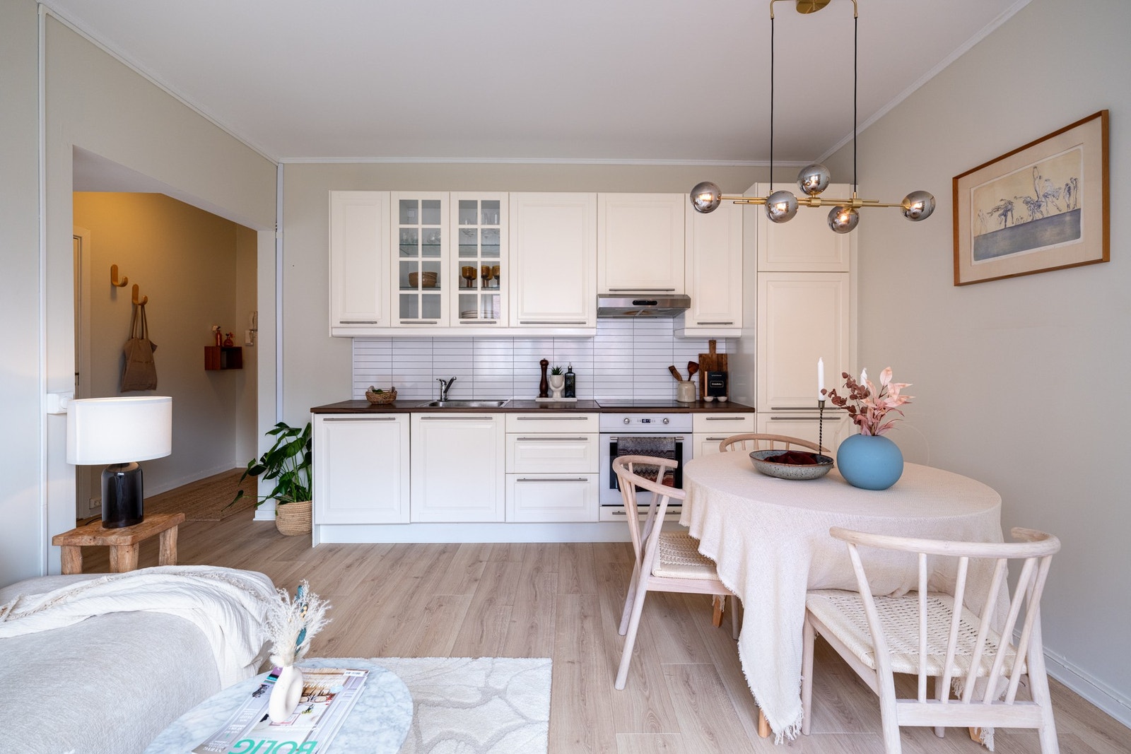 Det er også plass til spisebord. Galleribilde
