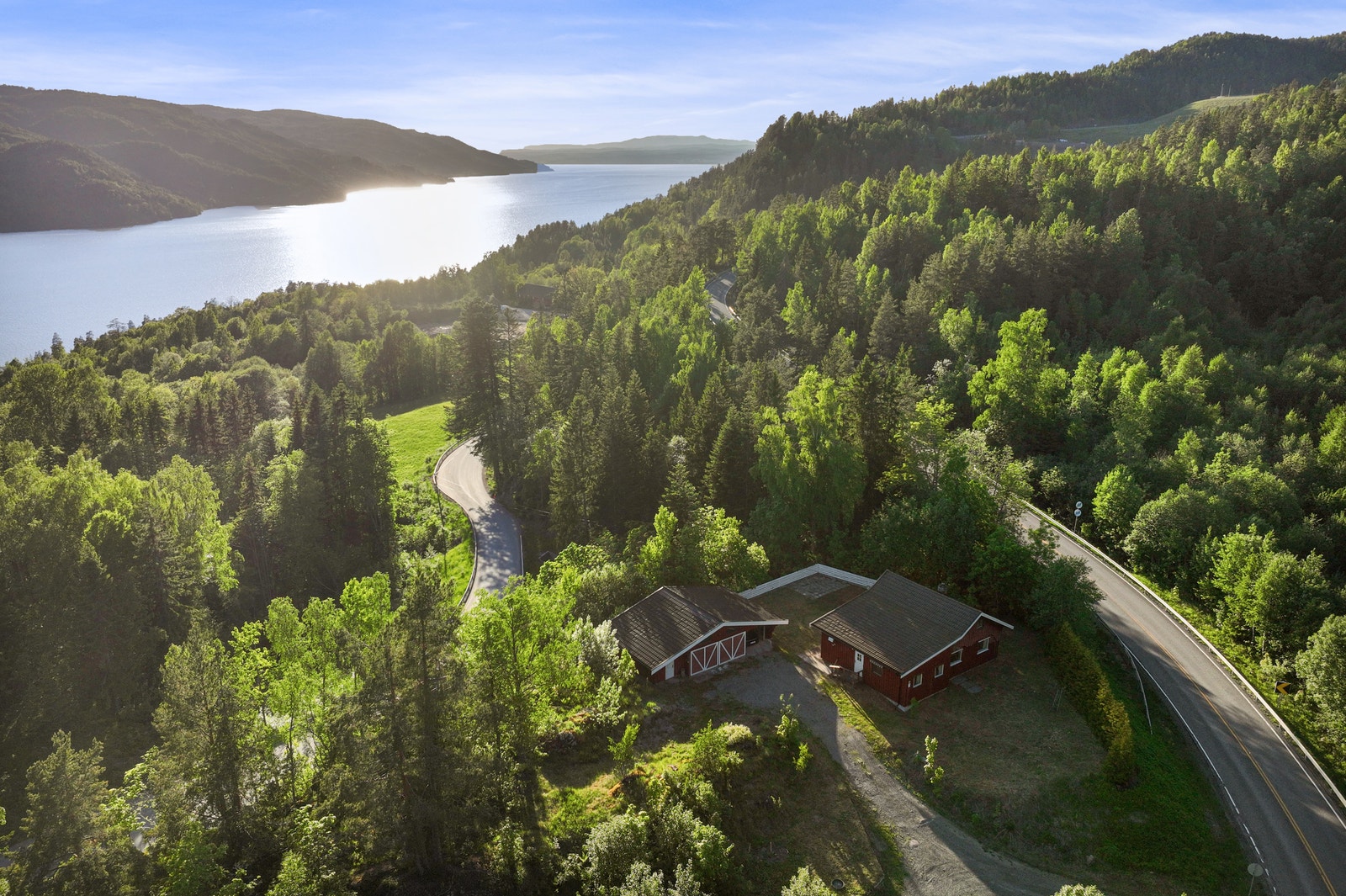 Eiendoms- og byfornyelsesetaten Hyggelig enebolig med dobbel garasje, bod og carport