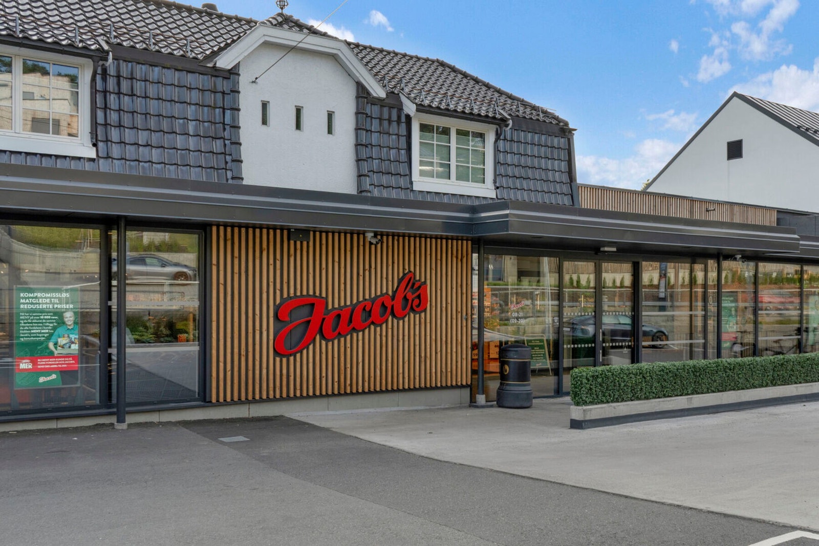 Delikatessebutikken Jacobs på Holtet i umiddelbar nærhet. Galleribilde
