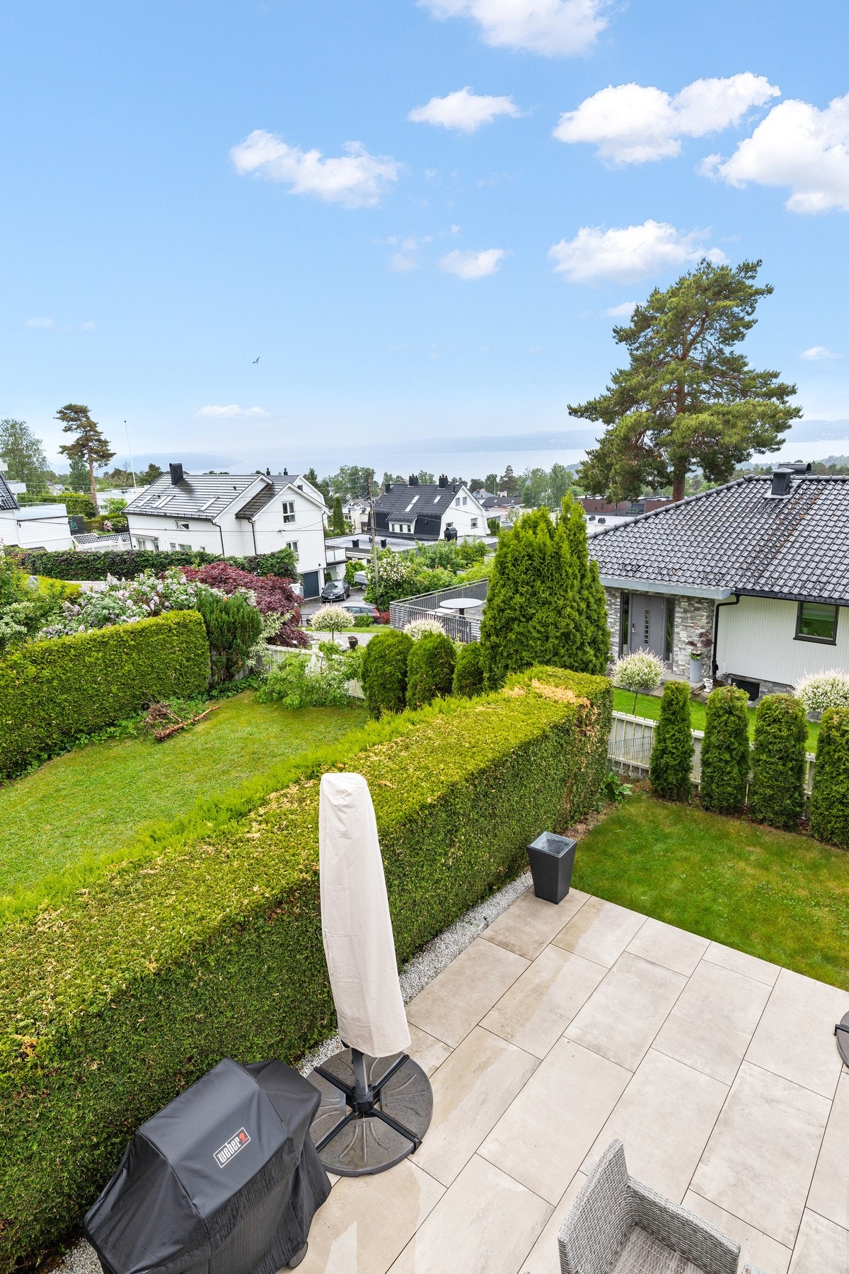 Hage sett fra balkongen. Galleribilde