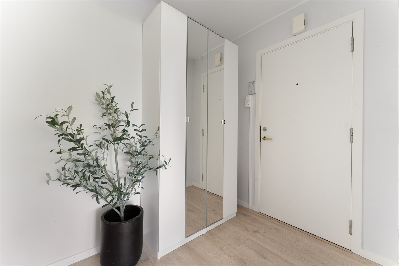 Inngangsparti Galleribilde