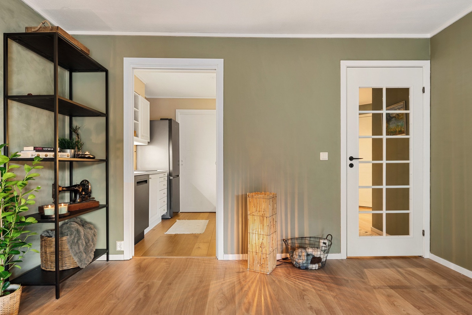 - Kjøkkenet er målt til 7,7 kvm - Galleribilde
