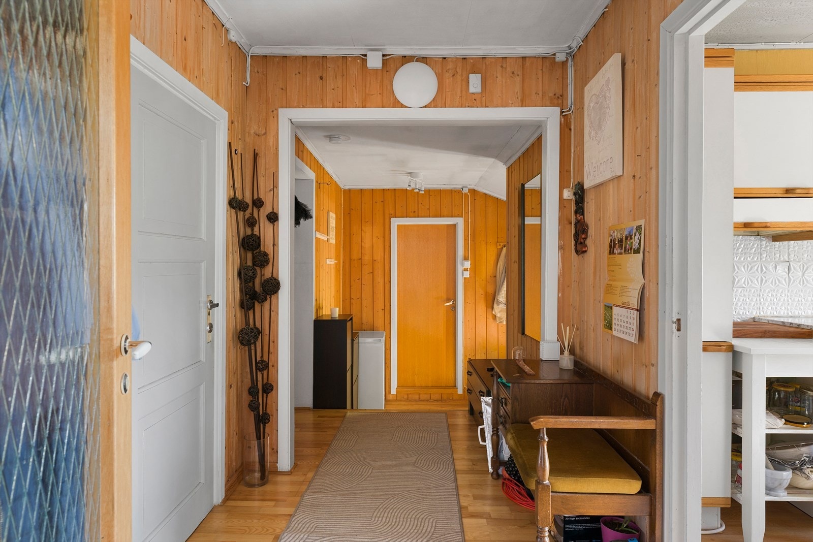 Interessenter oppfordres til å sette seg inn i gjeldende regulering og bestemmelser for eiendommen. Det er ikke omsøkt tiltak på eiendommen. Galleribilde