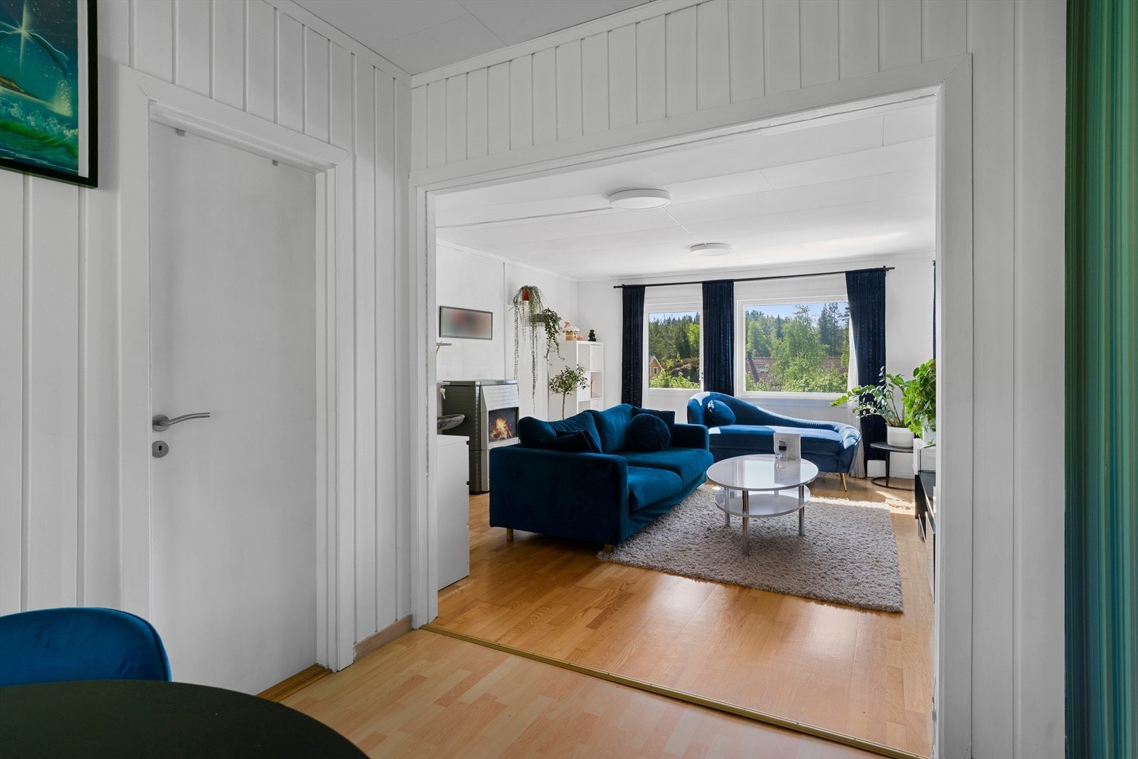 Det er i tillegg to krypkjellere med adkomst via luke i gulv. Galleribilde