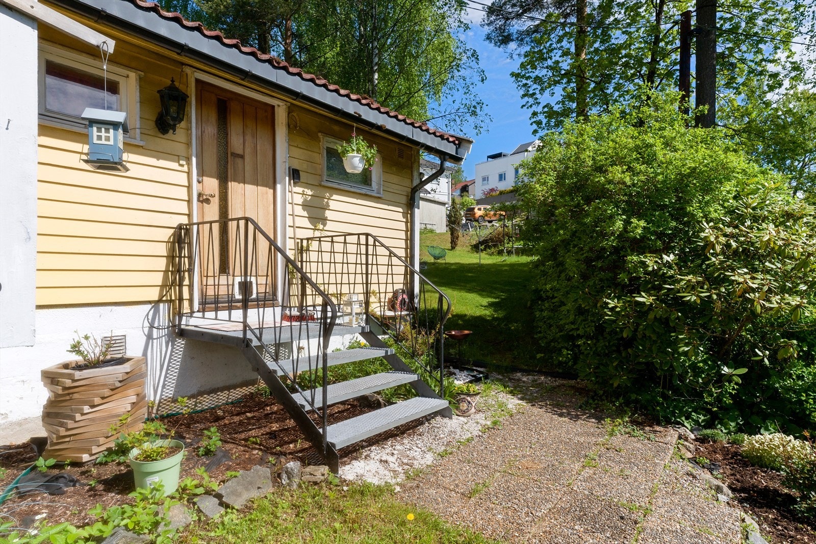 Inngangspartiet med trapp. Galleribilde