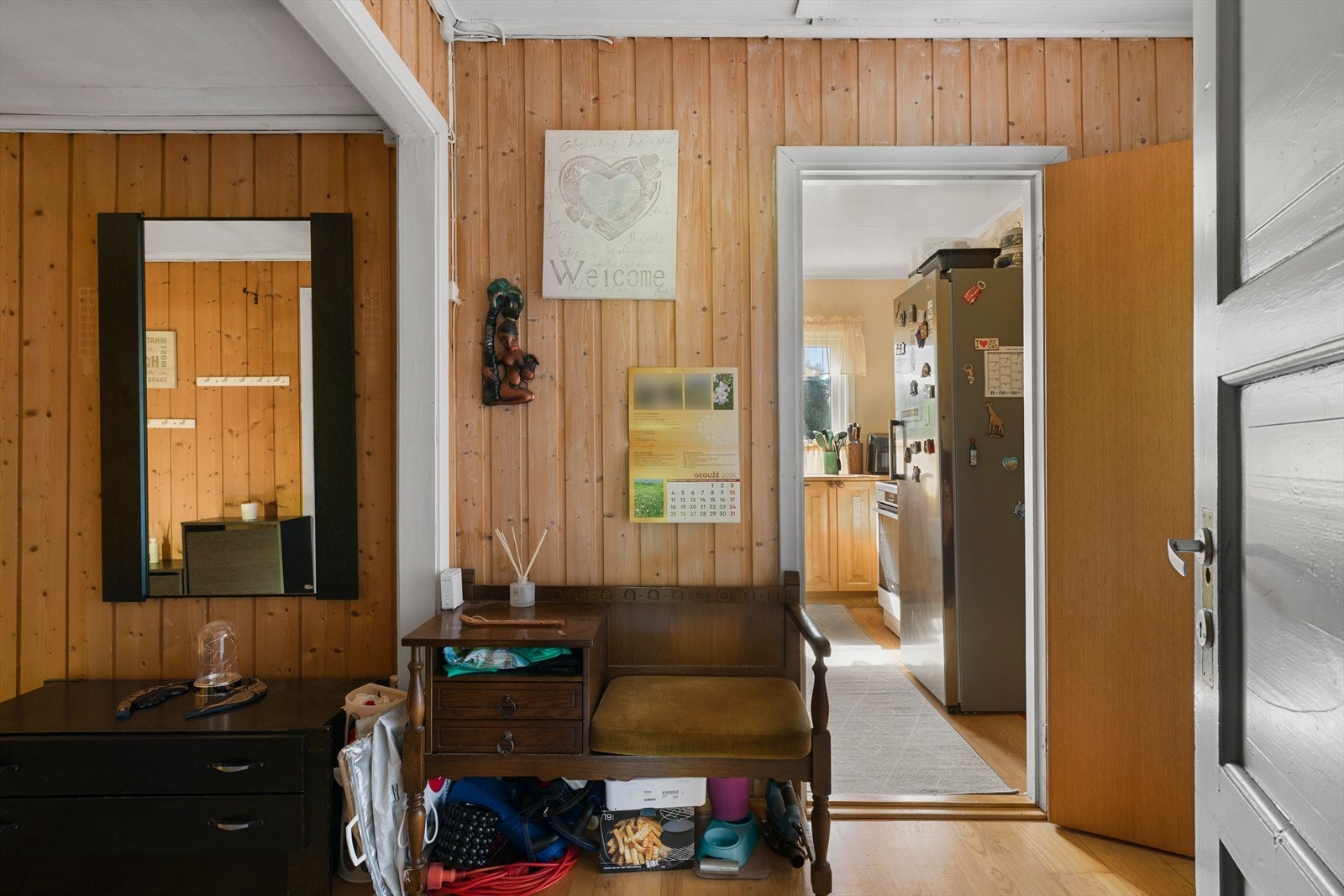 Huset er fullt beboelig, men det må påregnes oppgraderinger for å tilfredsstille dagens krav til standard og komfort. Galleribilde