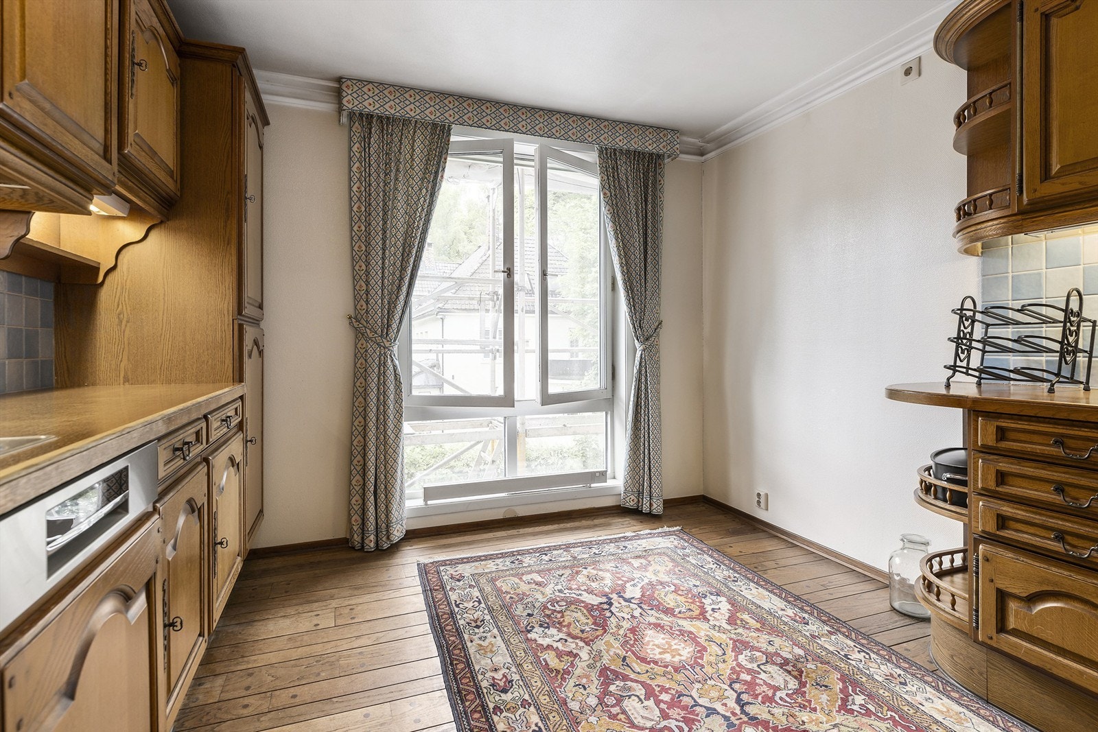 Plass til spisebord på kjøkken. Galleribilde