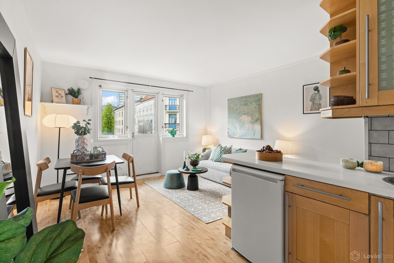 Kirkeveien 57 er en arealsmart leilighet med balkong beliggende i 4.etasje. Galleribilde