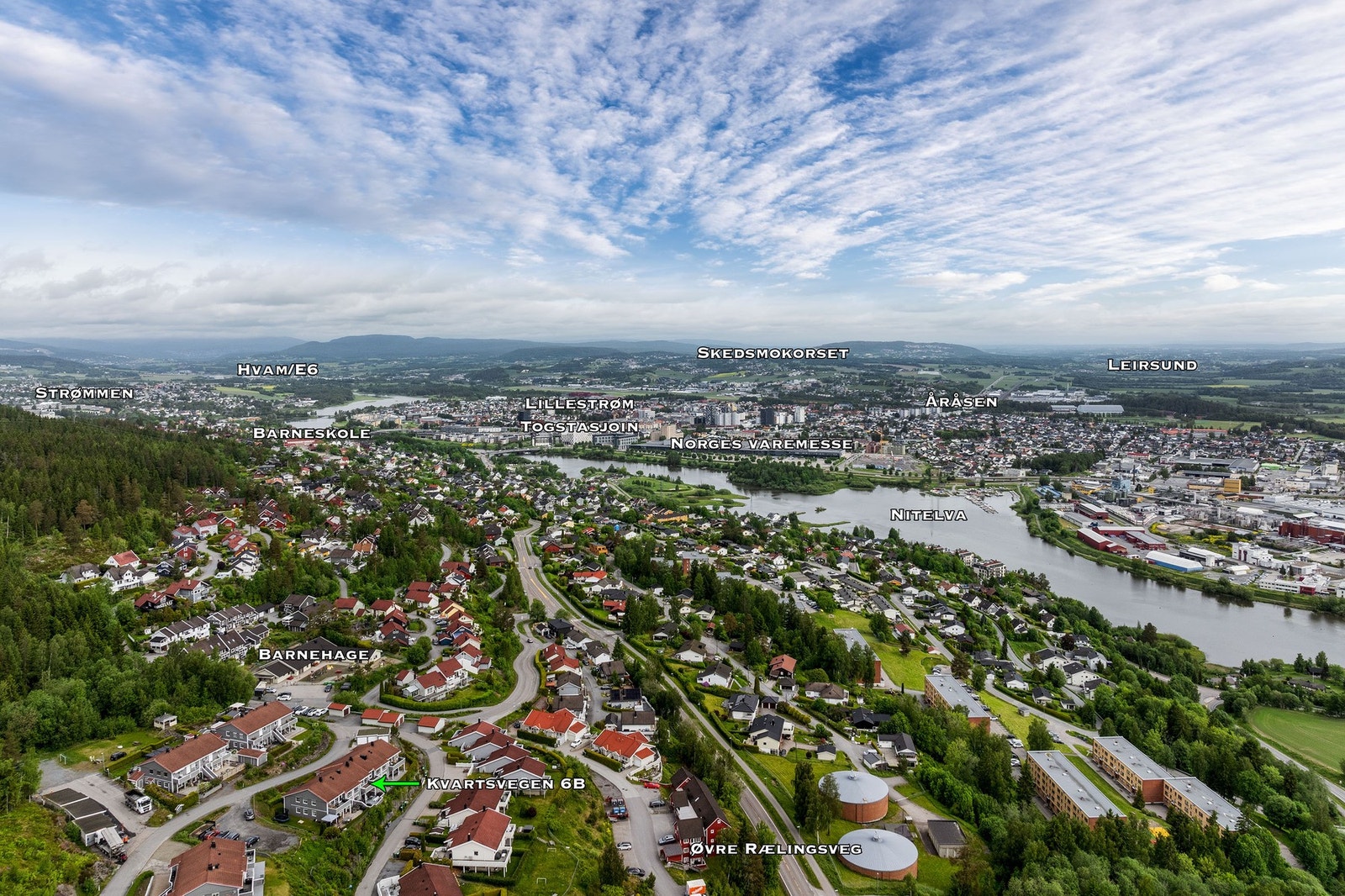 Fantastisk utsikt over store deler av Lillestrøm, Rælingen og videre over mot Fetsund. Galleribilde