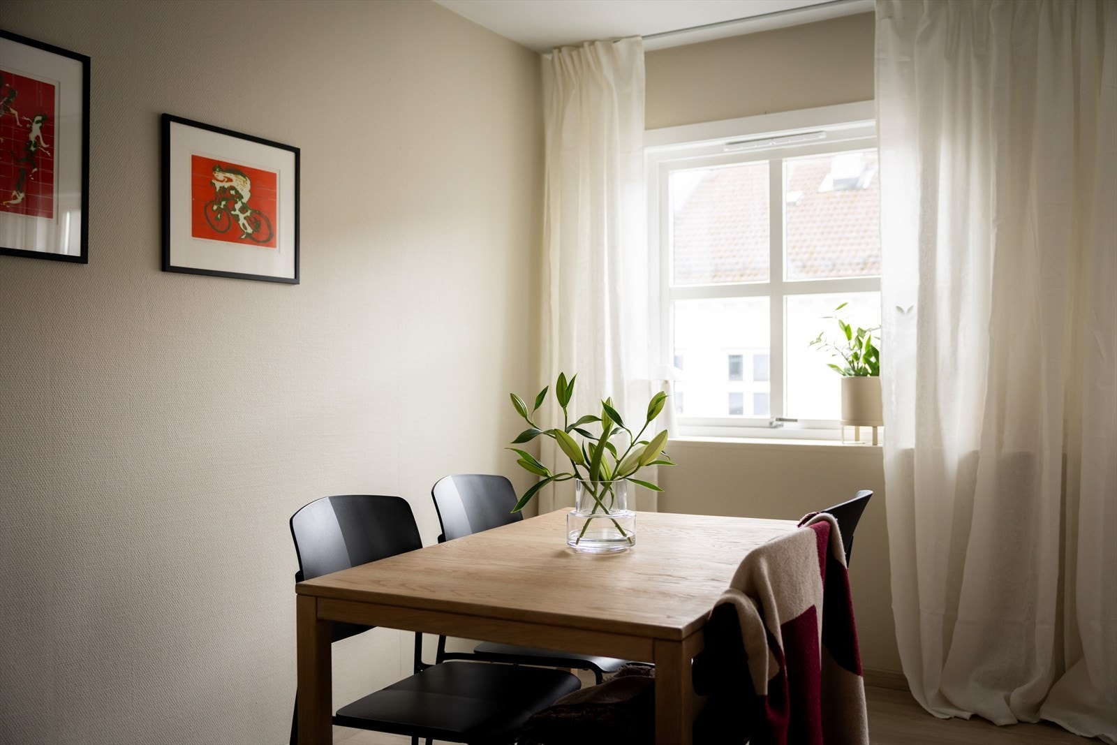 Perfekt sted å samle venner og familie til et hyggelig måltid. Galleribilde