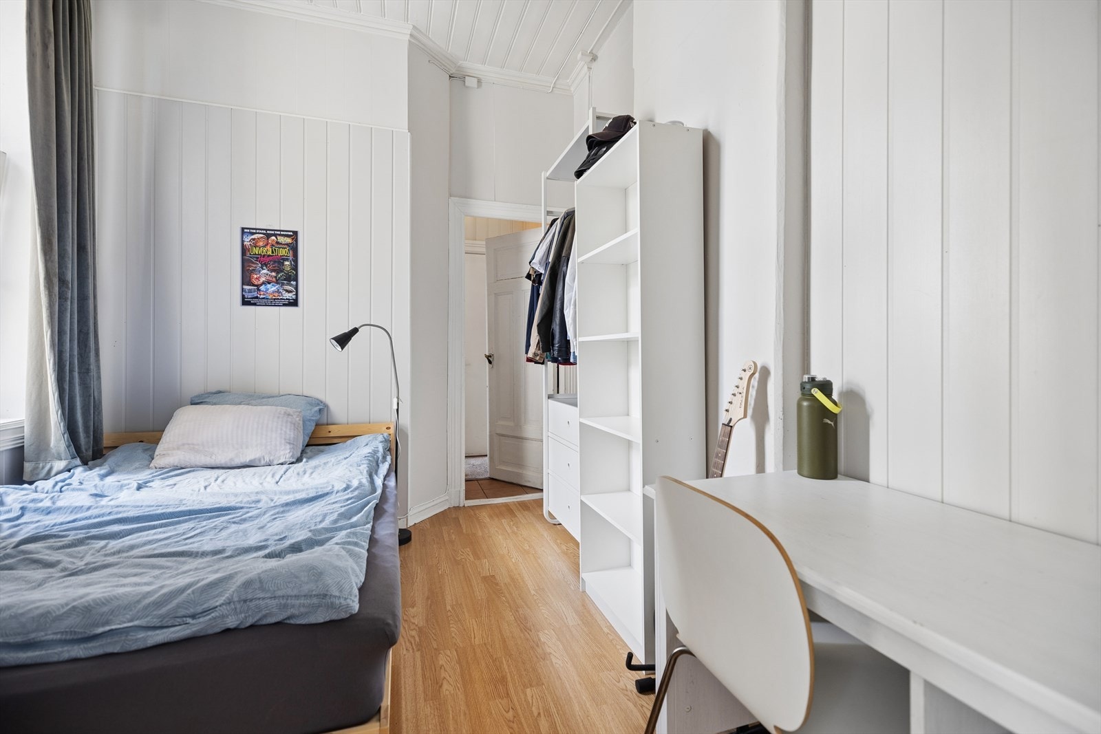 Soverom 2 mot bakgård. Galleribilde