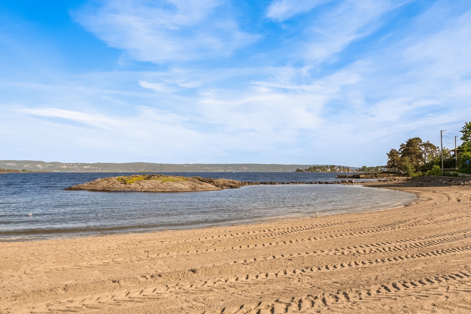 Holmen strand. Galleribilde