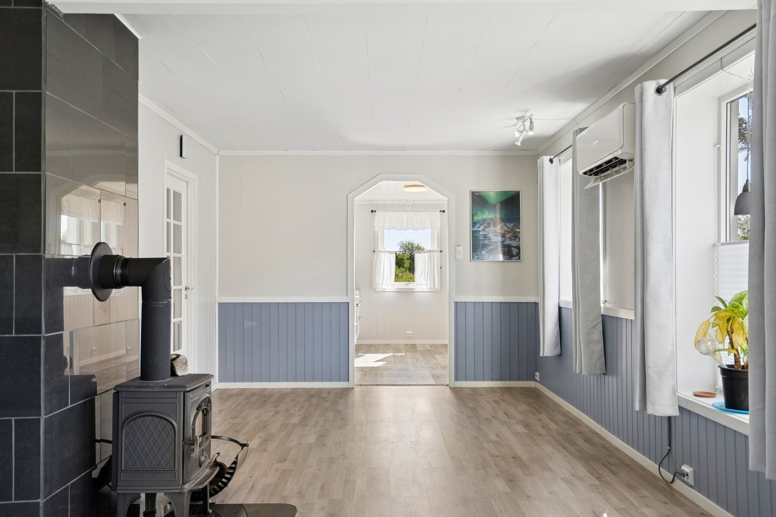 Varmepumpe og vedfyring som oppvarmingskilde. Galleribilde