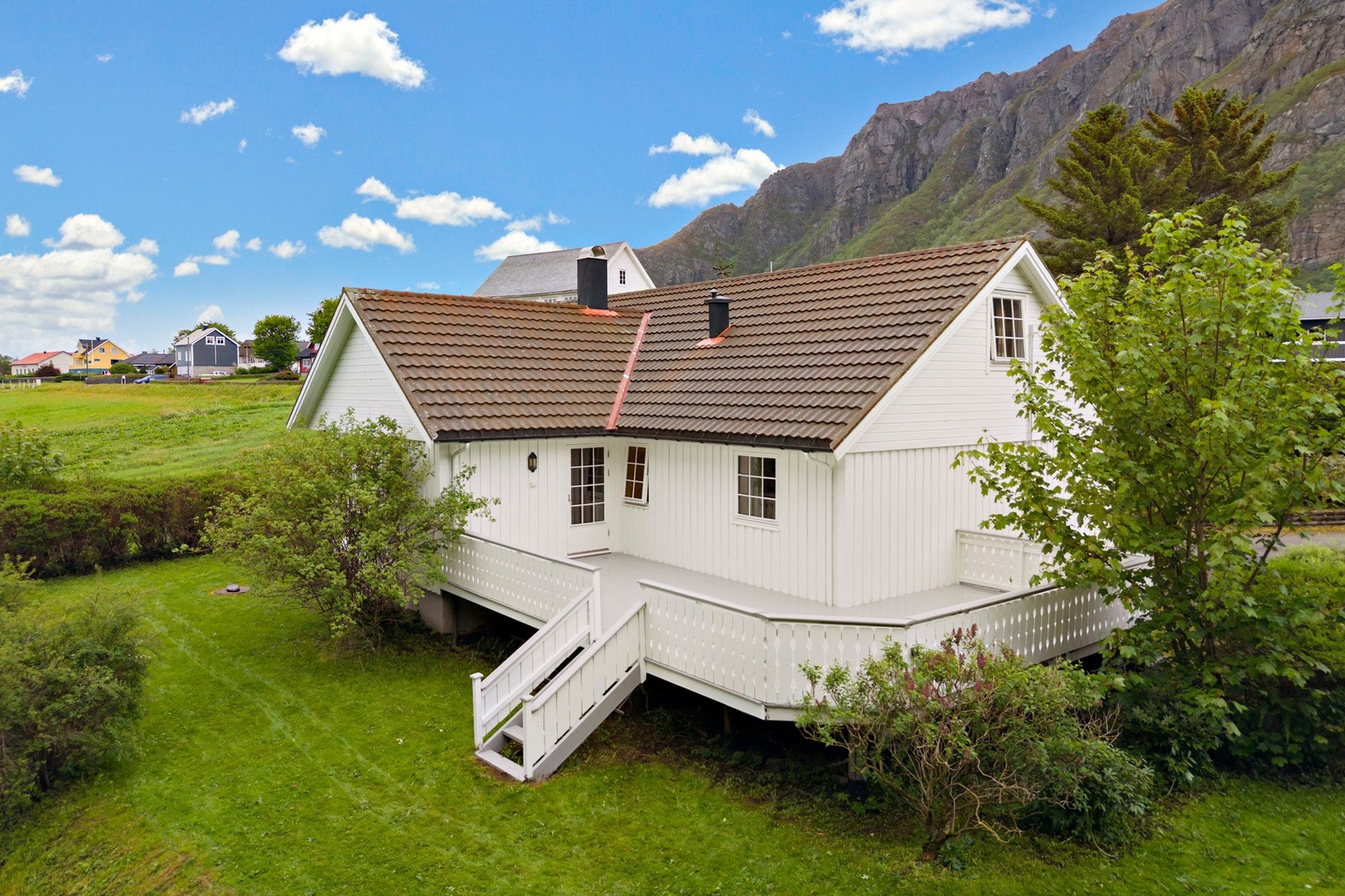 Mot sørvest er det etablert stor veranda. Galleribilde