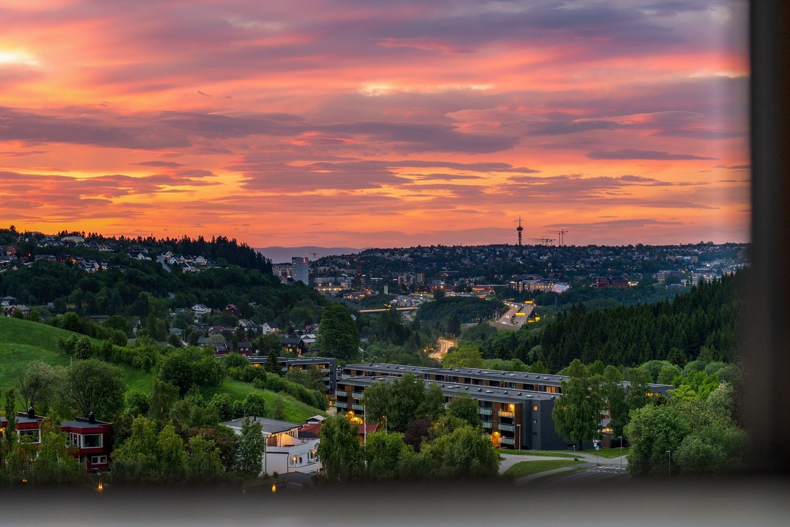 Boligen har en attraktiv beliggenhet med kort vei til Trondheim sentrum. Galleribilde