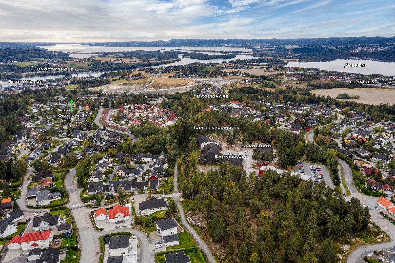 Naturskjønt og trafikkstille boligområde på Garderåsen i Lillestrøm kommune, med kort vei til skoler, barnehager, off. komm., turområder m.m. Galleribilde
