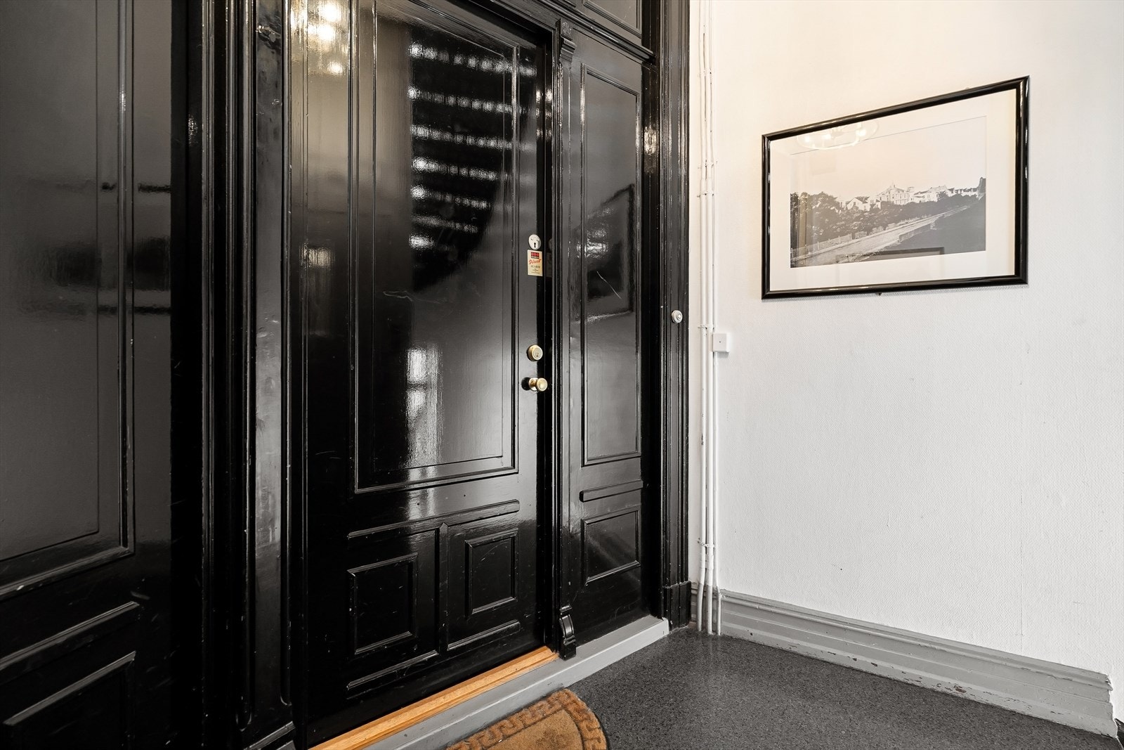 Hoveddøren til leiligheten Galleribilde