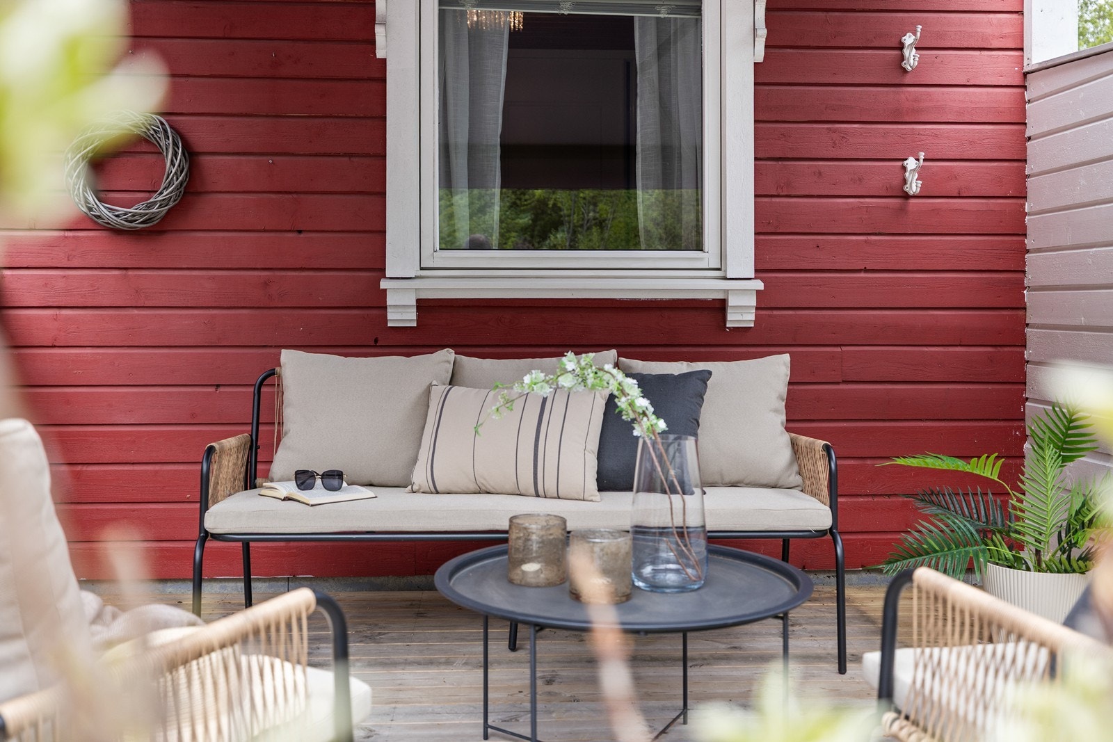 Her er det god plass til utemøbler. Galleribilde