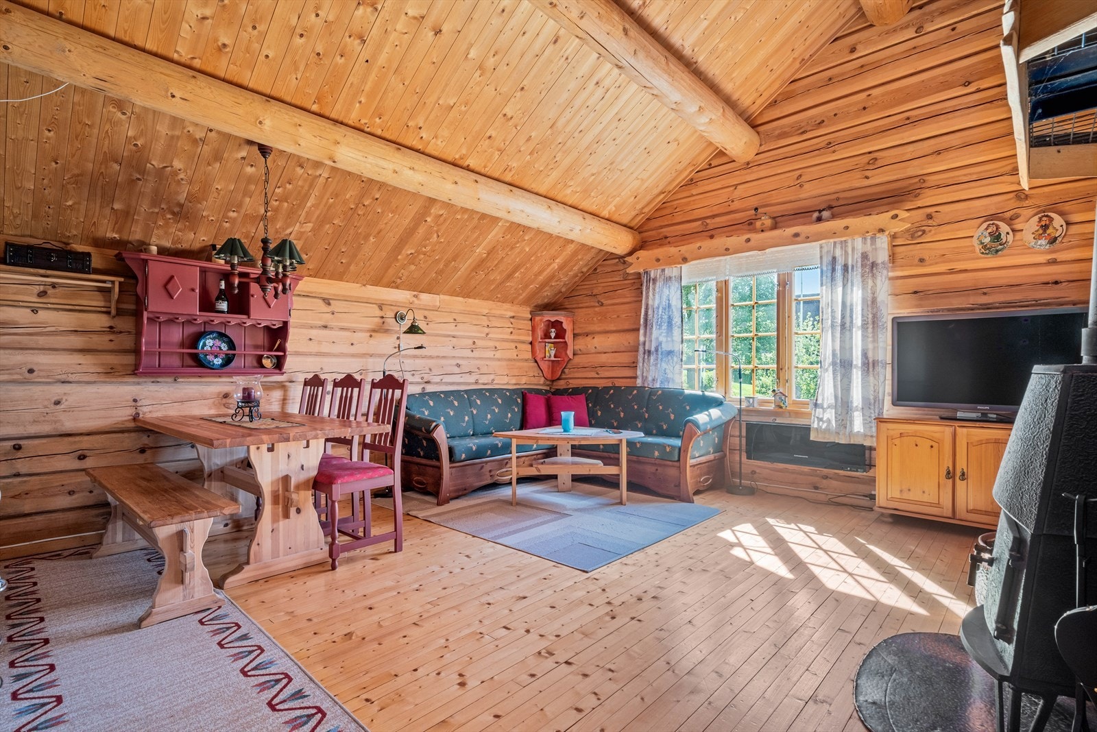 Her får du en koselig hytte på ca. 53kvm. Galleribilde