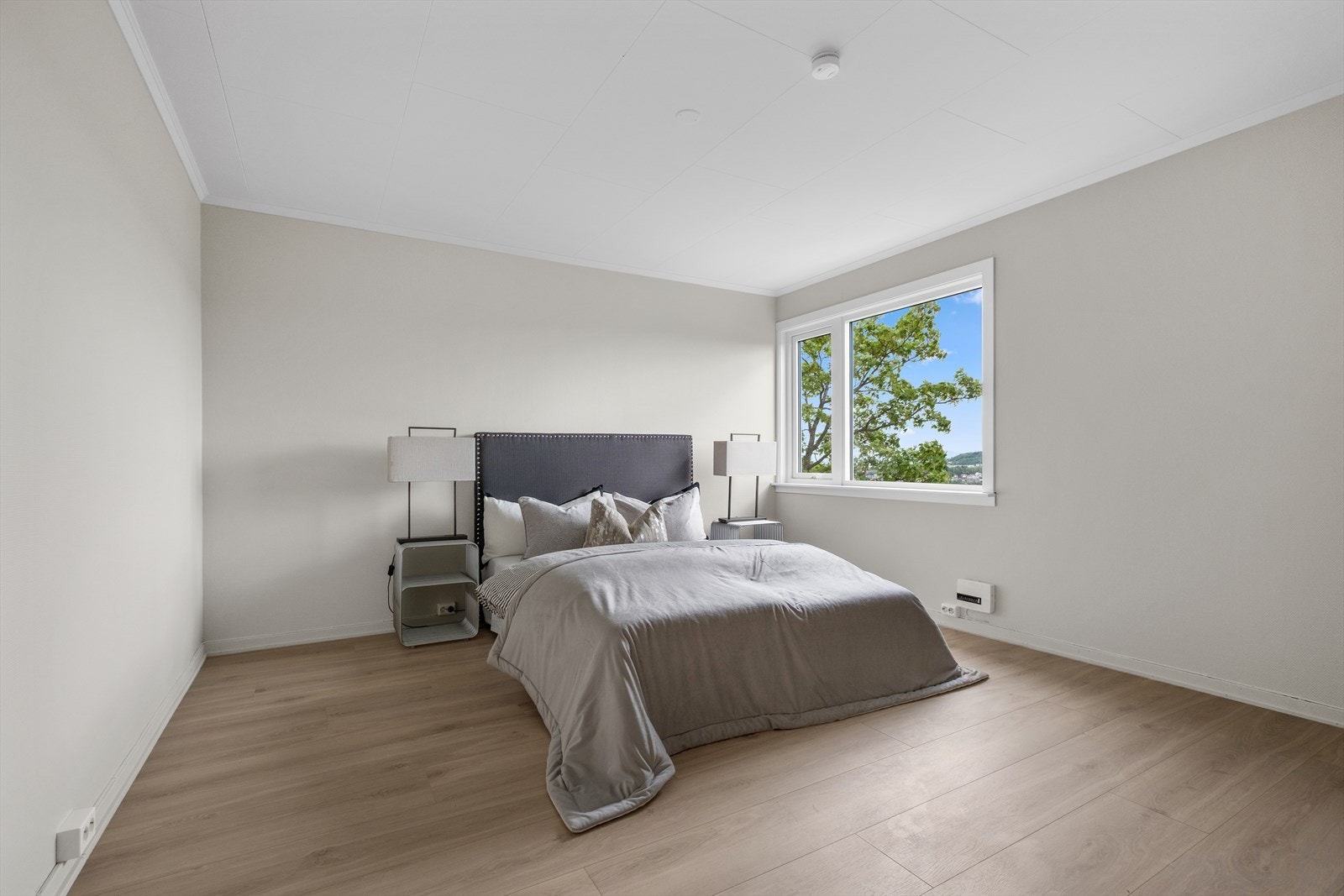 Romslig med plass for garderobeskap mm. Galleribilde