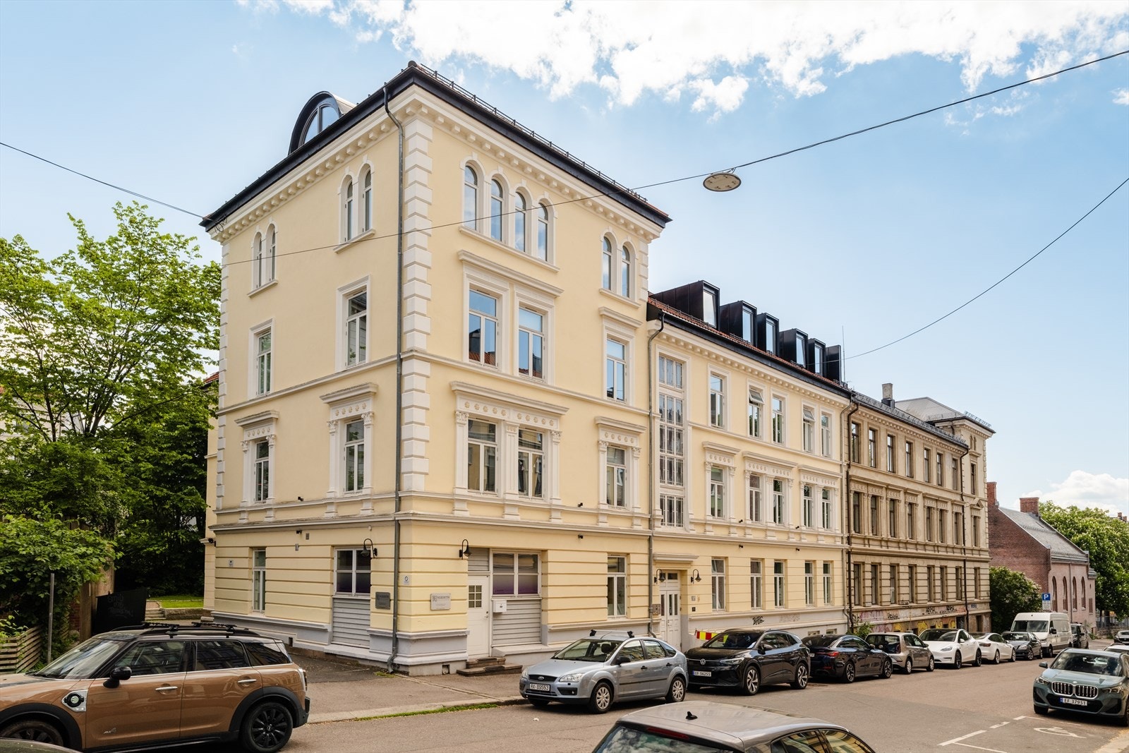 Leiligheten ligger i en klassisk bygård fra 1900 i et veletablert boligområde på Bolteløkka..jpg Galleribilde