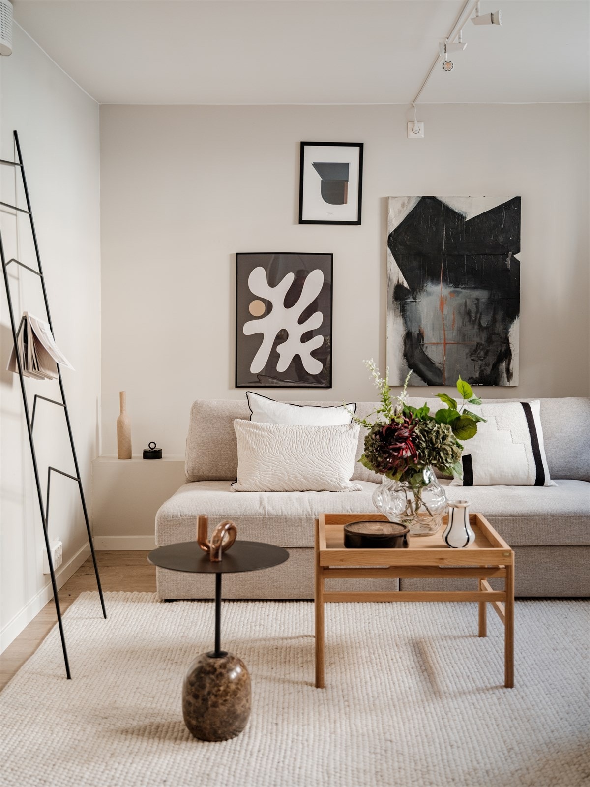 Her bor du i et veletablert og rolig område på Bolteløkka, med gangavstand til alt du trenger. Galleribilde