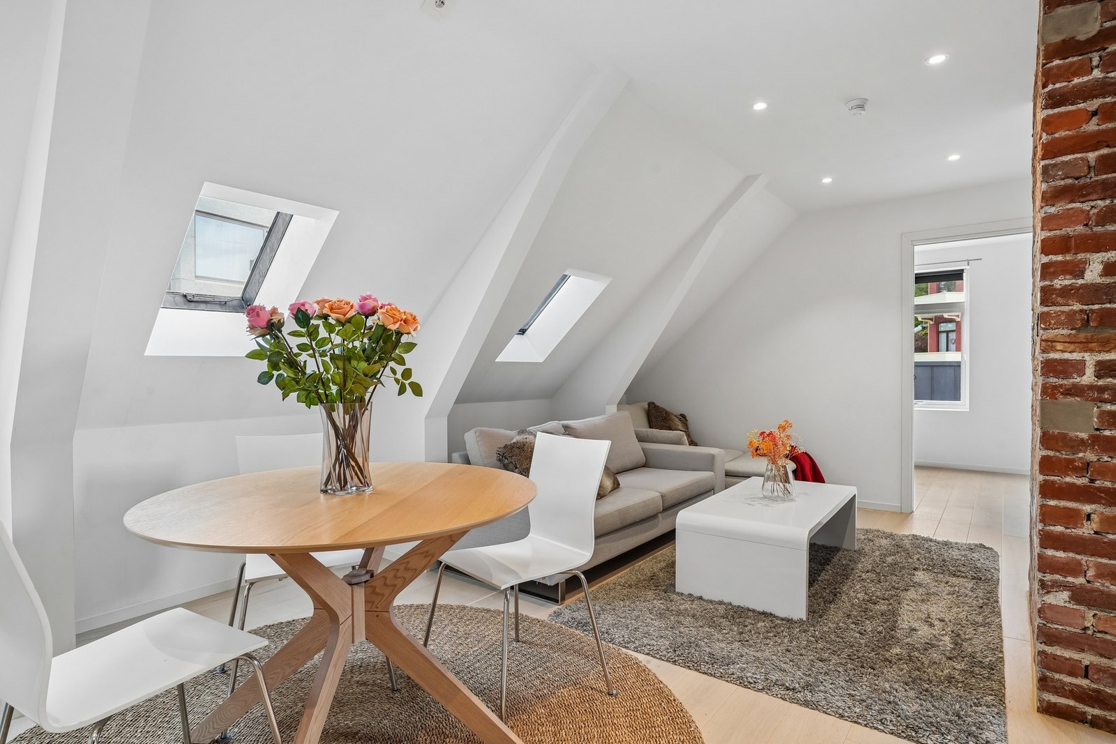 Dette er en særpreget selveierleilighet med sjarmerende detaljer. Galleribilde