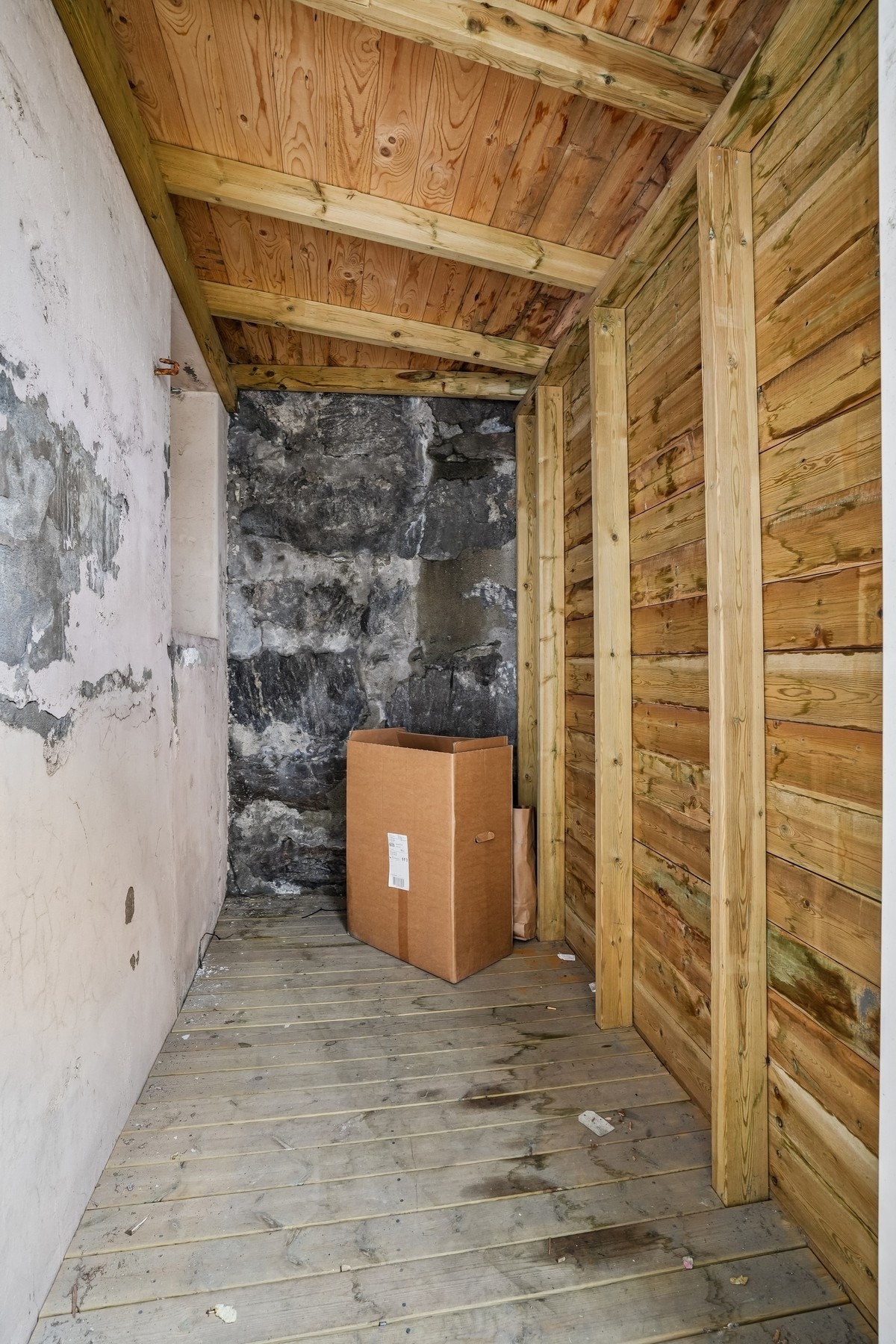 Med leiligheten medfølger det bod i bakgården. Galleribilde