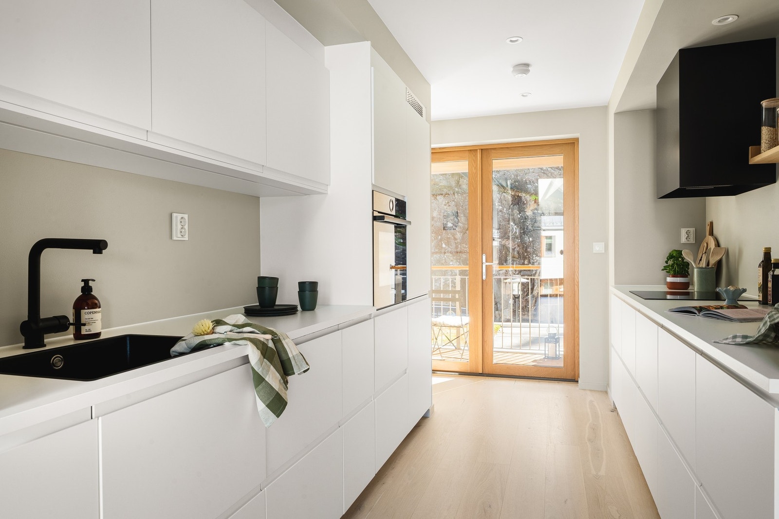 Her får du et stilrent IKEA-kjøkken oppgradert i 2023. Galleribilde