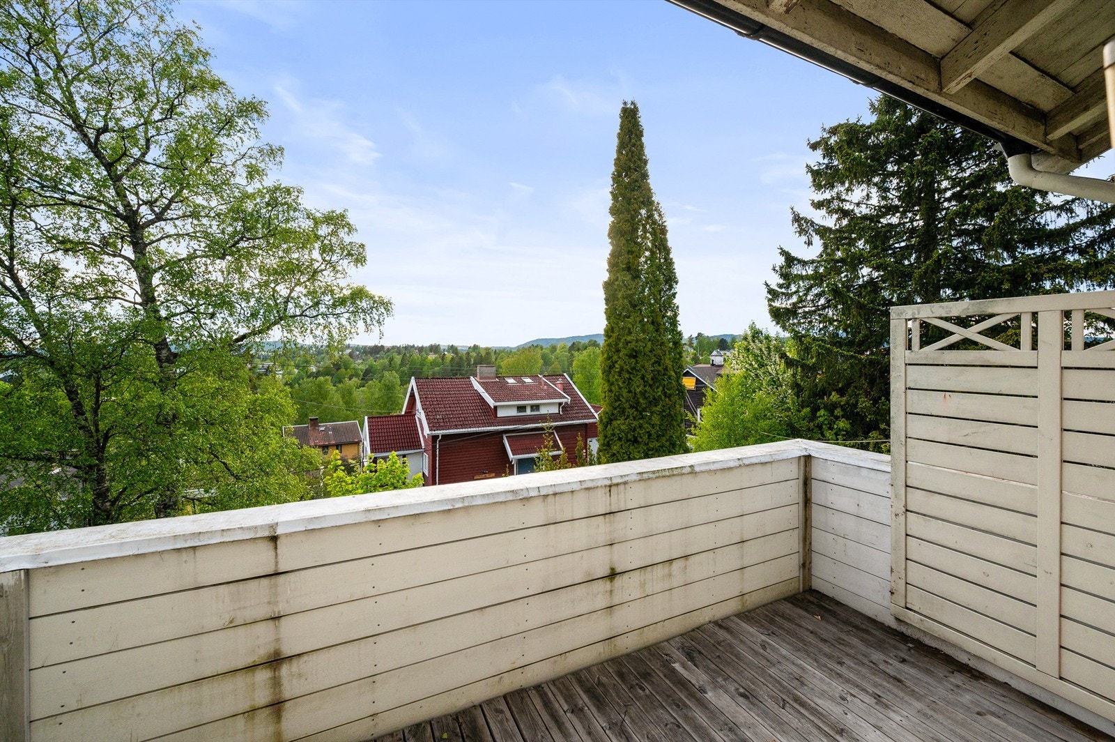 Balkongen er ca. 6 kvm og har ettermiddags- og kveldssol. Galleribilde