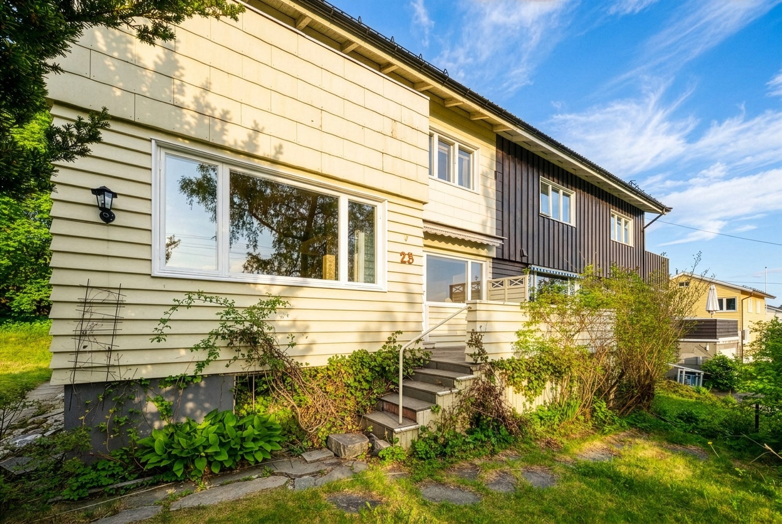 Innholdsrik tomannsbolig med stort potensial, beliggende i et veletablert og attraktivt boligområde på Røa.
Foto: Peter Futo Galleribilde