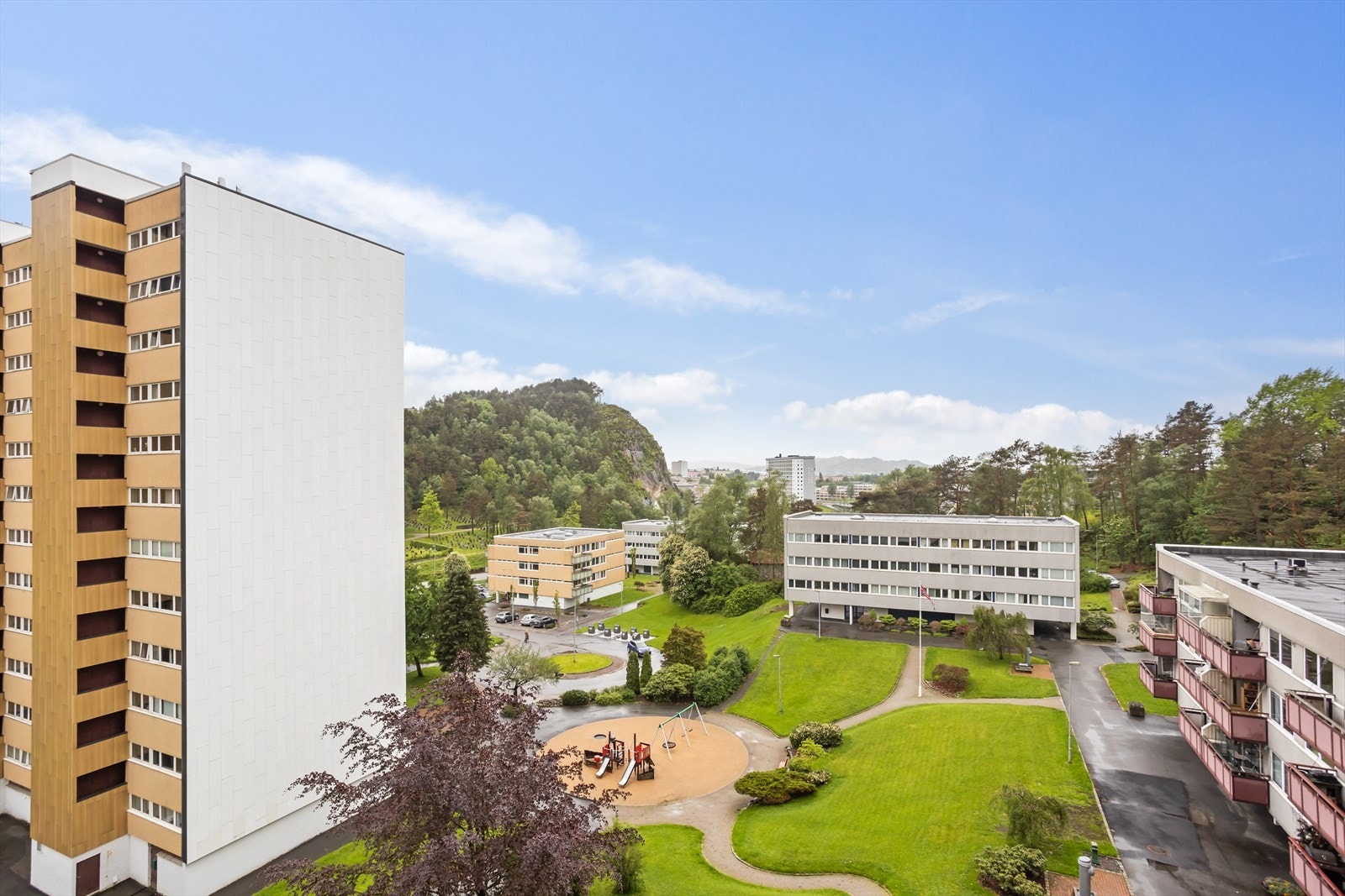 Nydelig utsikt over Fyllingsdalen fra balkongen Galleribilde