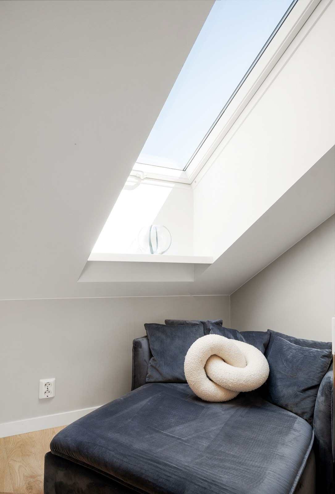 Tøffe overlys-/Velux takvinduer som gir gode lysforhold Galleribilde