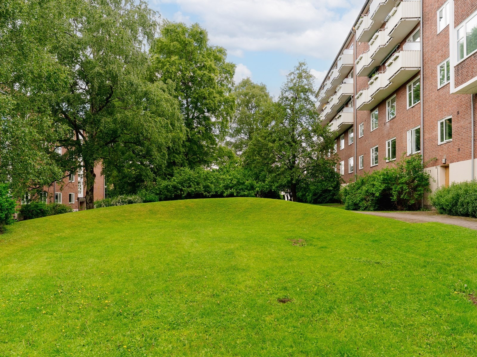 Som beboer i Ringgata 4C er du en del av Tøyenparken Boligselskap AS, bestående av 247 boliger. Aksjelaget har god vedlikeholdhistorikk - en fin trygghet for kjøper. Galleribilde