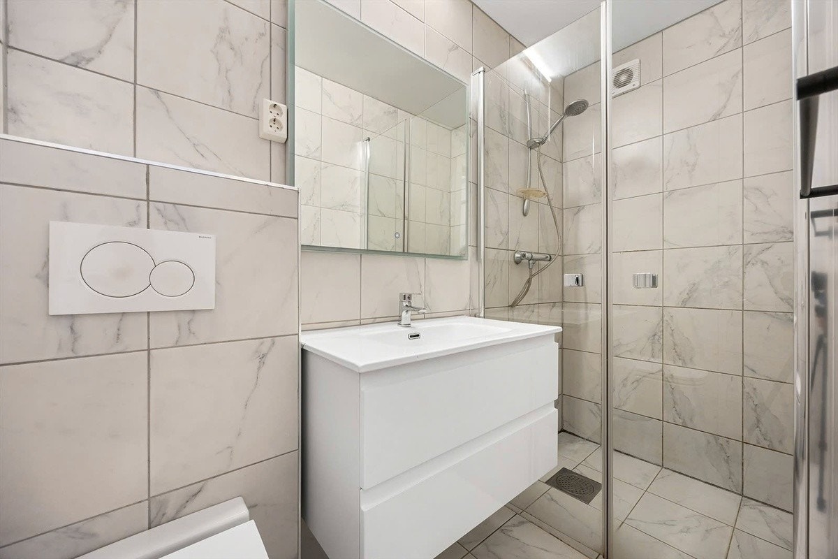 Egen WC meed dusj Galleribilde