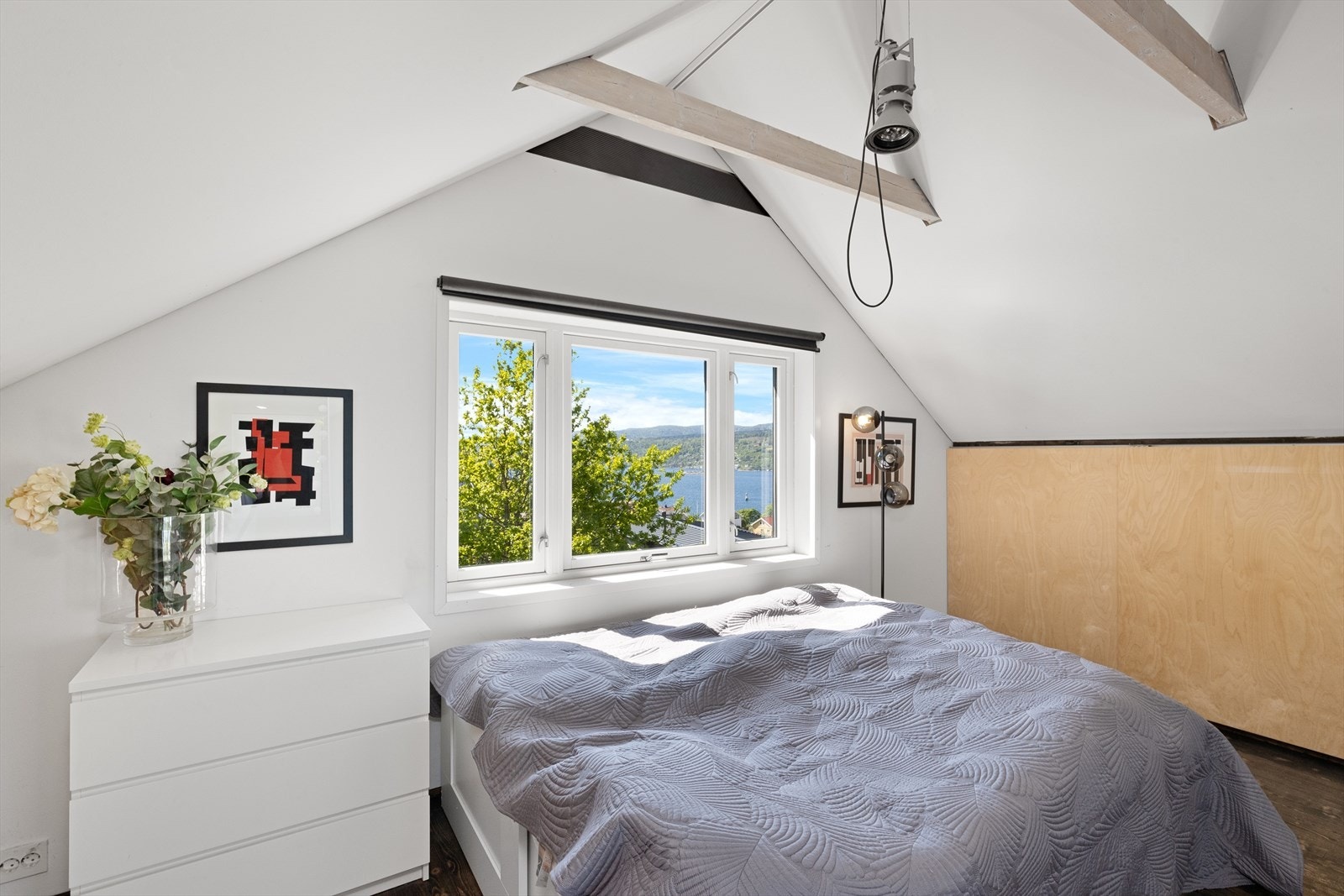 Soveroms del i loftsetasjen. Galleribilde