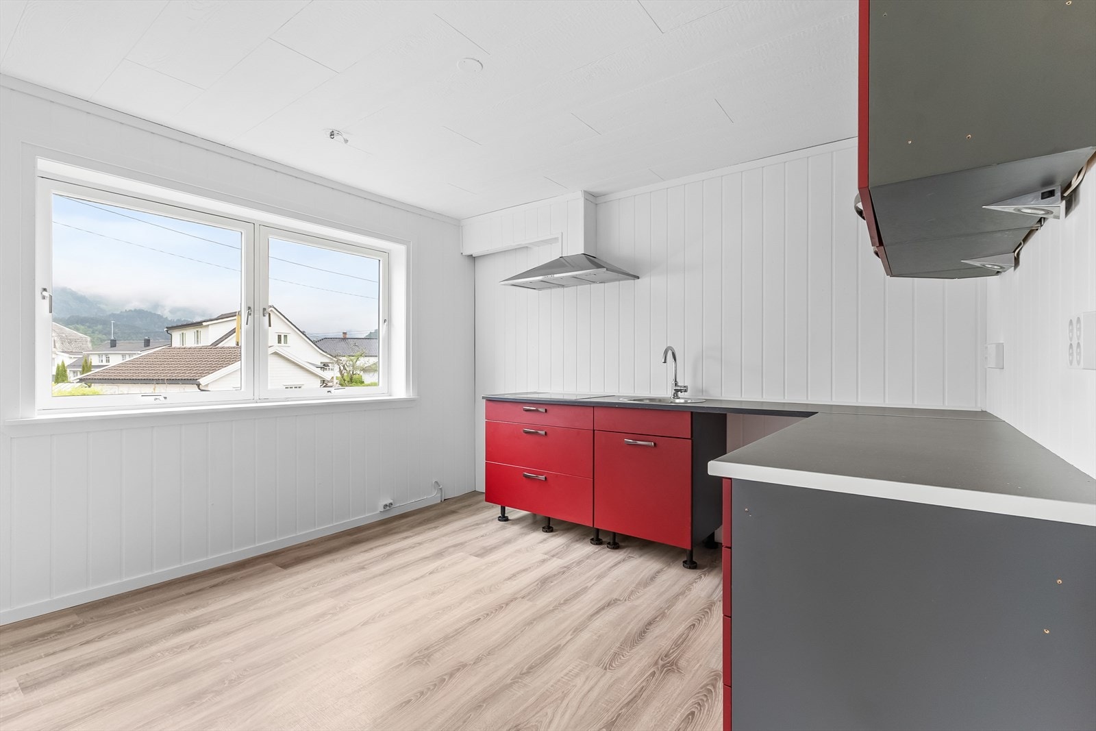 Nyere innredning. Galleribilde