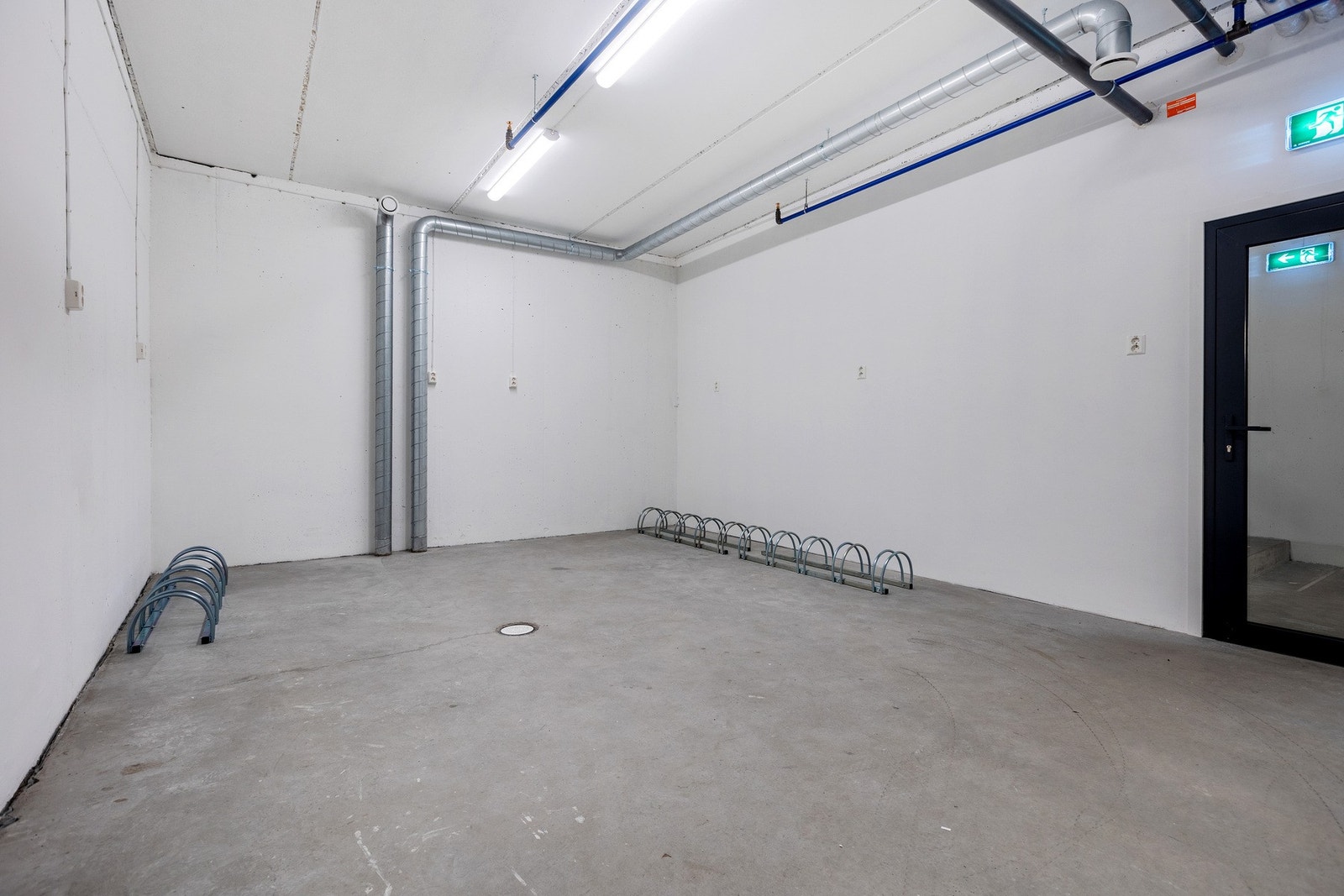 Sykkelparkering i bygget Galleribilde