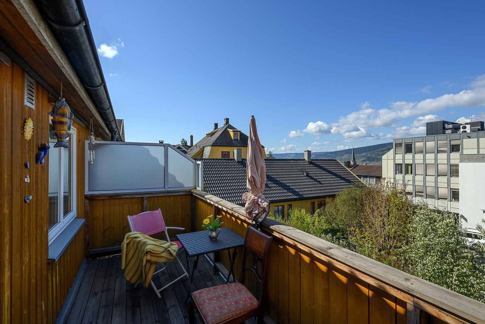 Bilde fra balkongen i andre etasje. Galleribilde